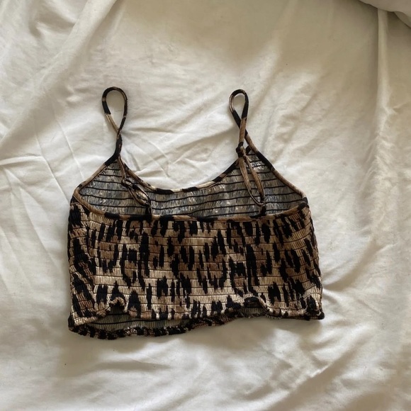 Crop Top Cheeta - Picture 3 of 4